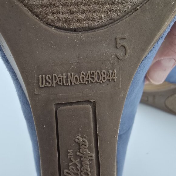 Clarks Collection Peep Toe Wedge Heels Blue Suede Comfort Shoes Womens Size 5 - Picture 6 of 7